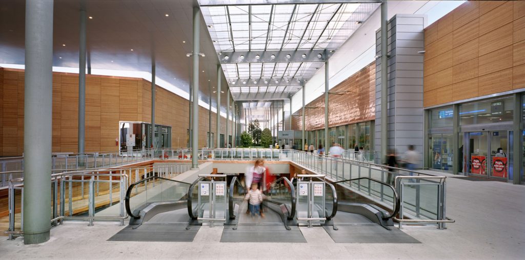 interno centro commerciale La Certosa Collegno