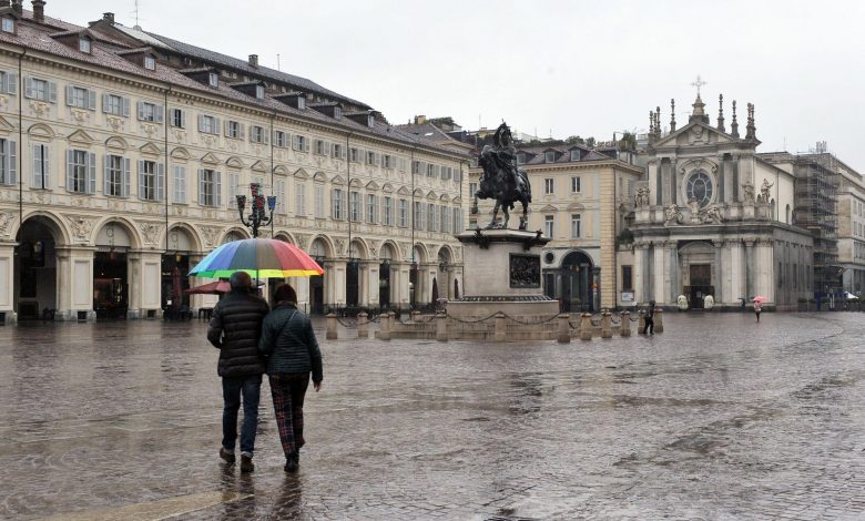 piazza San Carlo Torino con la pioggia