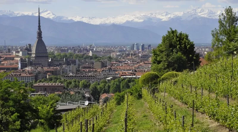 Torino vista dalla collina, Villa della Regina