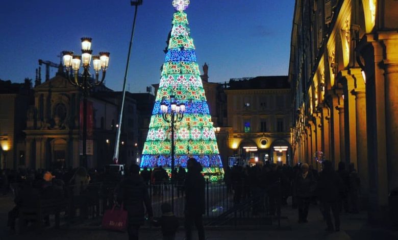 Torino, piazza Vittorio si prepara per il natale: pronti albero di natale e calendario
