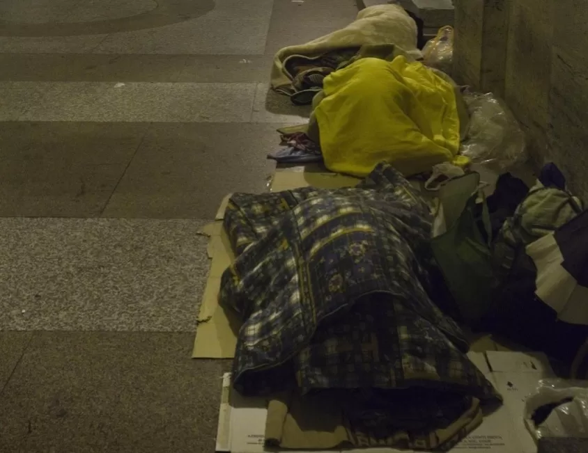 Torino, senzatetto muore di freddo: la città si fa carico del funerale