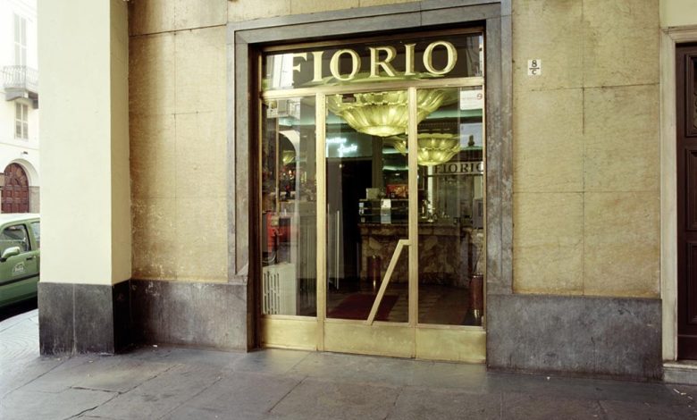 Torino, lo storico caffè Fiorio chiude per lavori di manutenzione