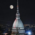 Caro bollette, taglio dell’illuminazione pubblica a Torino