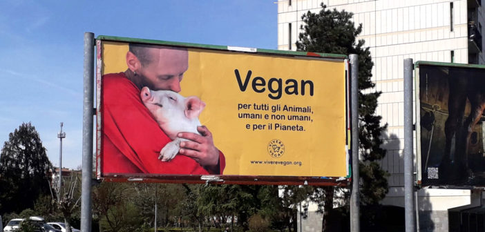 Torino, Il progetto Vivere Vegan affigge cartelli in città sulla pasqua