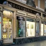 Torino: chiude la storica Profumeria Tina di via Sacchi