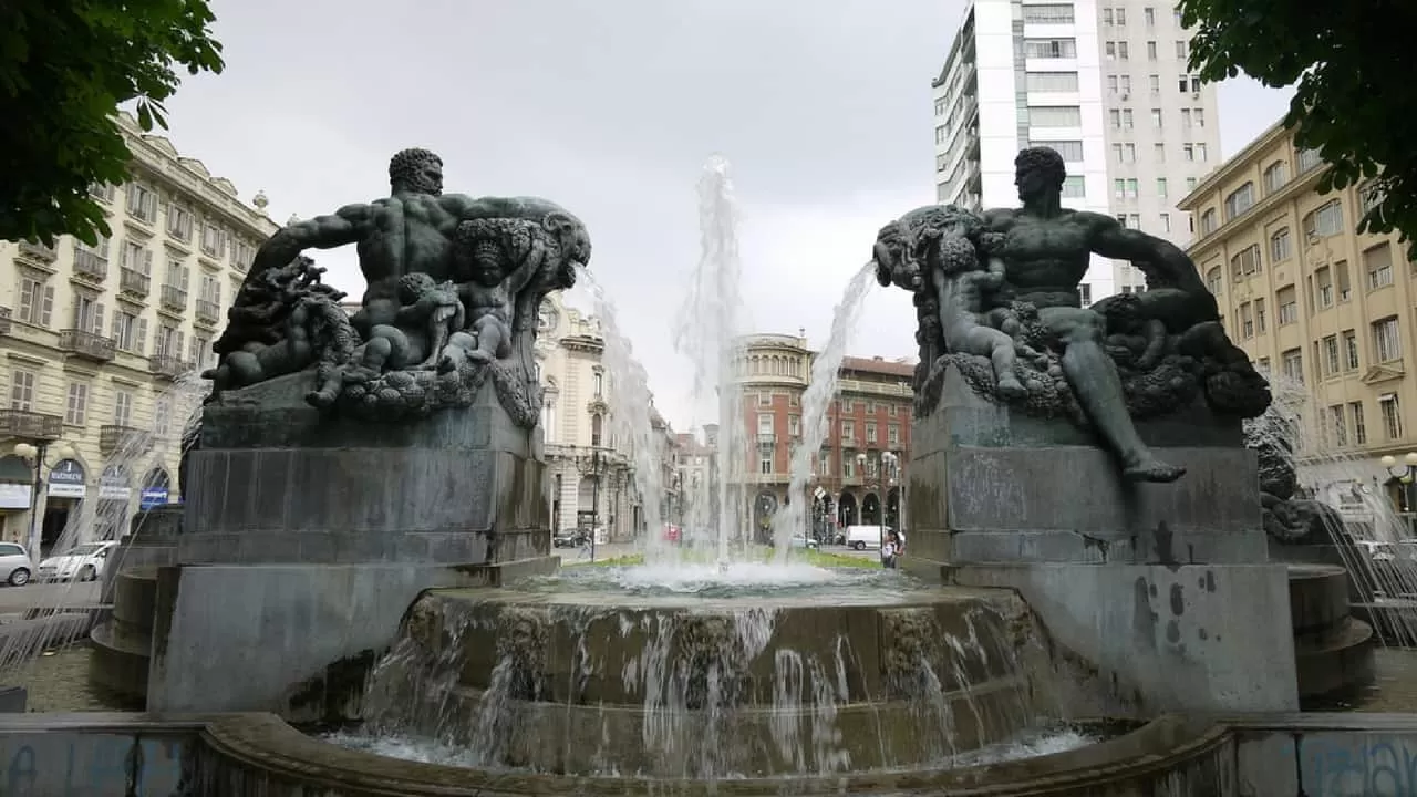 Fontana di piazza Solferino Torino