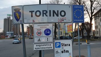 Photo of Nuovi cartelli stradali e strisce pedonali a Torino: più di 1 milione di euro