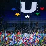 Grande show per l’arrivo della bandiera delle universiadi a Torino