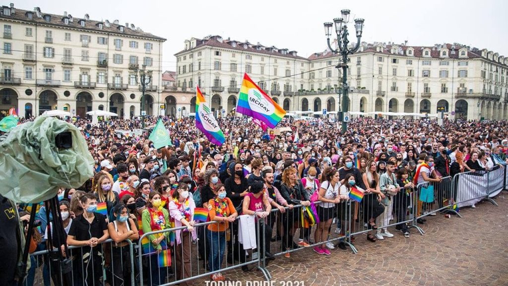 pride-2023-levento-colorera-le-strade-di-torino-il-17-giugno