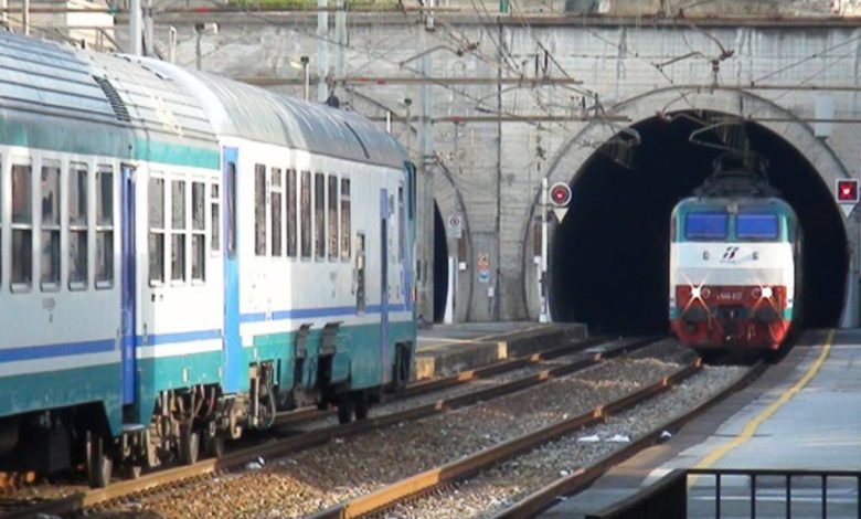 piemonte 18 treni in piu per la liguria fino al 10 settembre