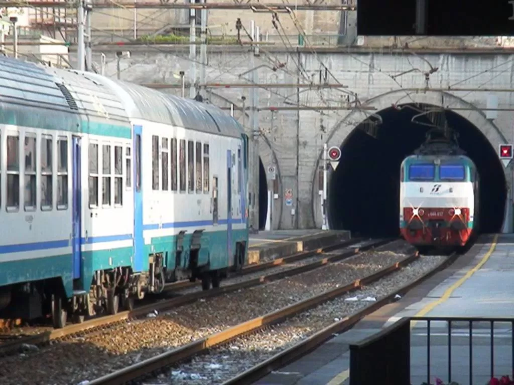 piemonte 18 treni in piu per la liguria fino al 10 settembre