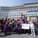 Addio al piccolo Mirko: un flash mob di supereroi il suo ultimo desiderio