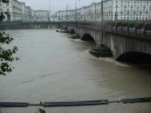 meteo-torino-chiudono-i-murazzi-per-una-possibile-piena-del-po