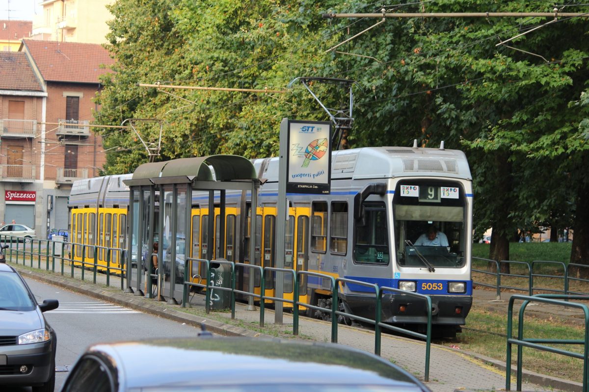 Come arrivare a Tpe-Gommapiuma Poliuretano a Torino con Bus, Metro, Treno o  Tram?