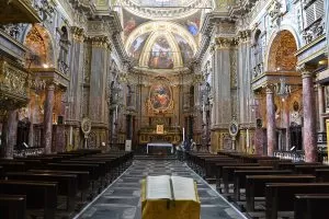 Navata interna della Chiesa dei Santi Martiri di Torino