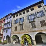 Palazzo Sclopis di Giaveno: il portico medievale tra loggia, tribunale e memorie abbaziali