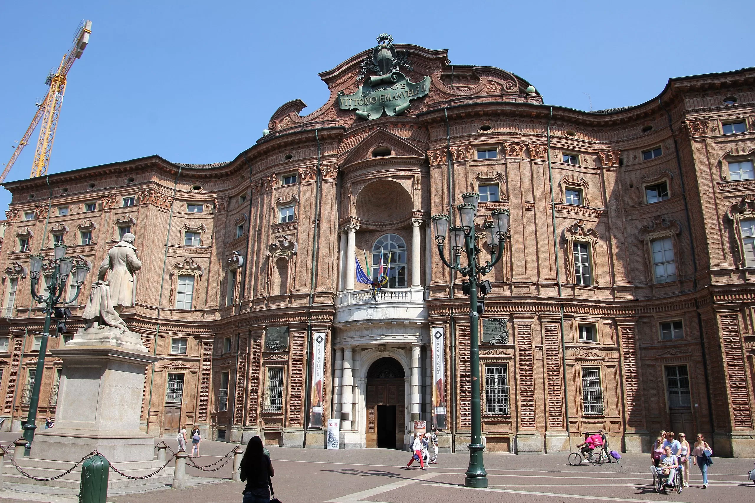 Aperitivo a Torino: storia in città e collina